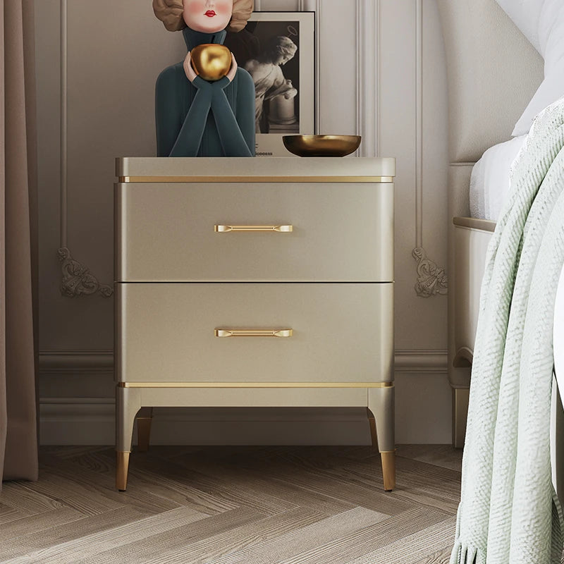 Elegant Solid Wood Nightstand with Multi-Layer Board and Gold Accent – Modern Two-Drawer End Table for Bedroom Storage fjfn-5275