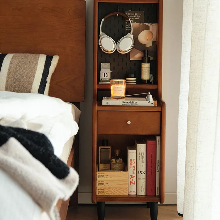 Cherry Wood Nightstand with Glass and Boxwood Accents - Elegant Design for Bedroom Storage fpmxm-2799