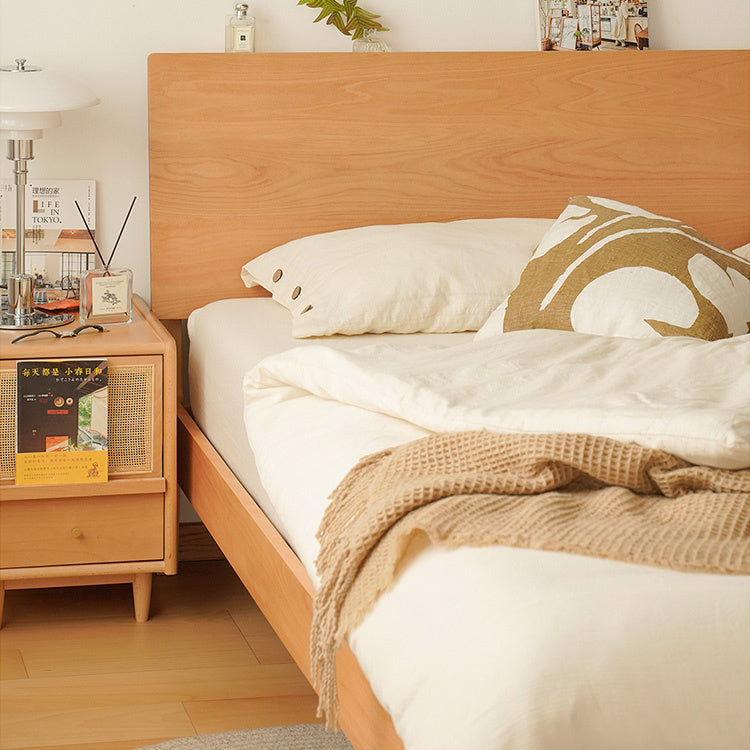 Stylish Beech Wood Bed Frame with Metal Accents – Perfect for a Modern Bedroom! fxgmz-581