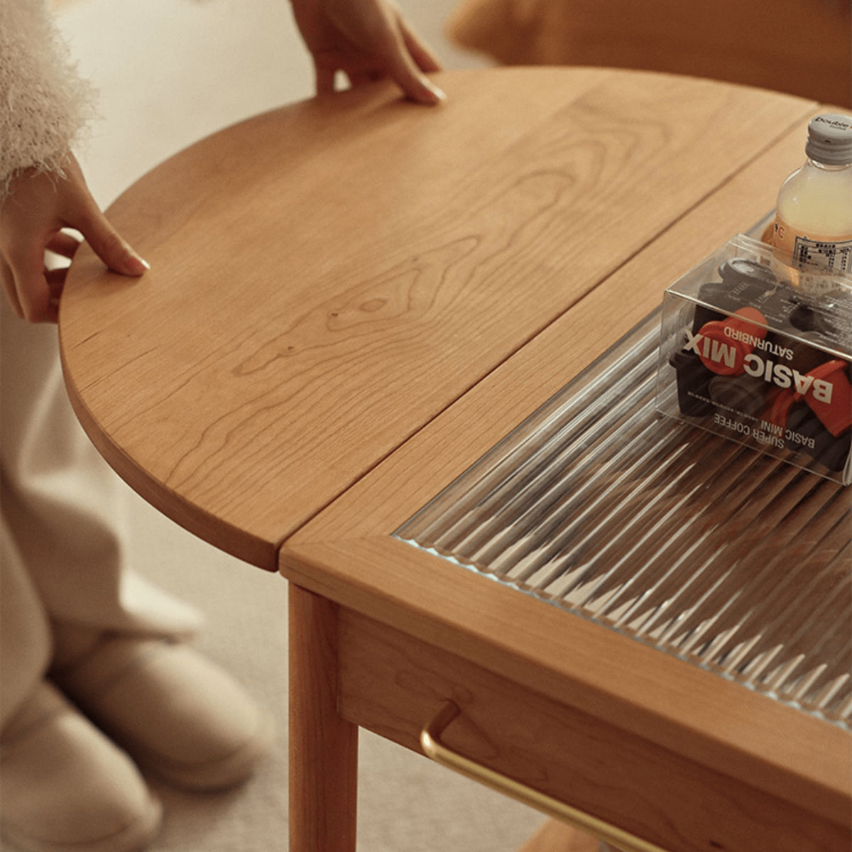 Stylish Light Oak Wood Tea Table with Metal and Nylon Accents - Natural Brown Finish fyg-666