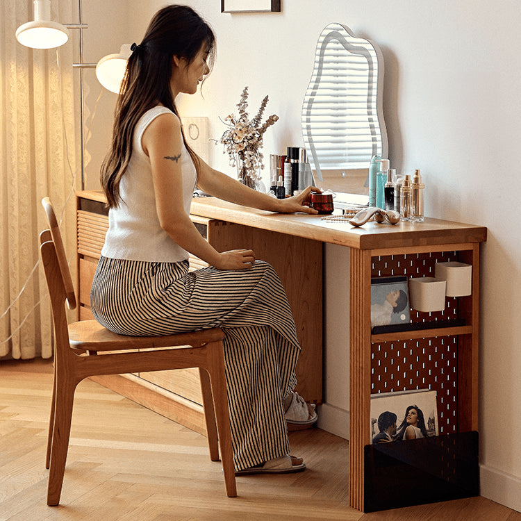 Elegant Cherry Wood Vanity Table with Multi-Layer Board and Glass Top fyg-670