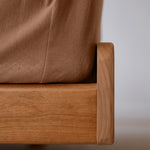 Elegant Natural Wood Bed with Cherry and Beech Wood Accents & Durable Metal Frame fyg-678