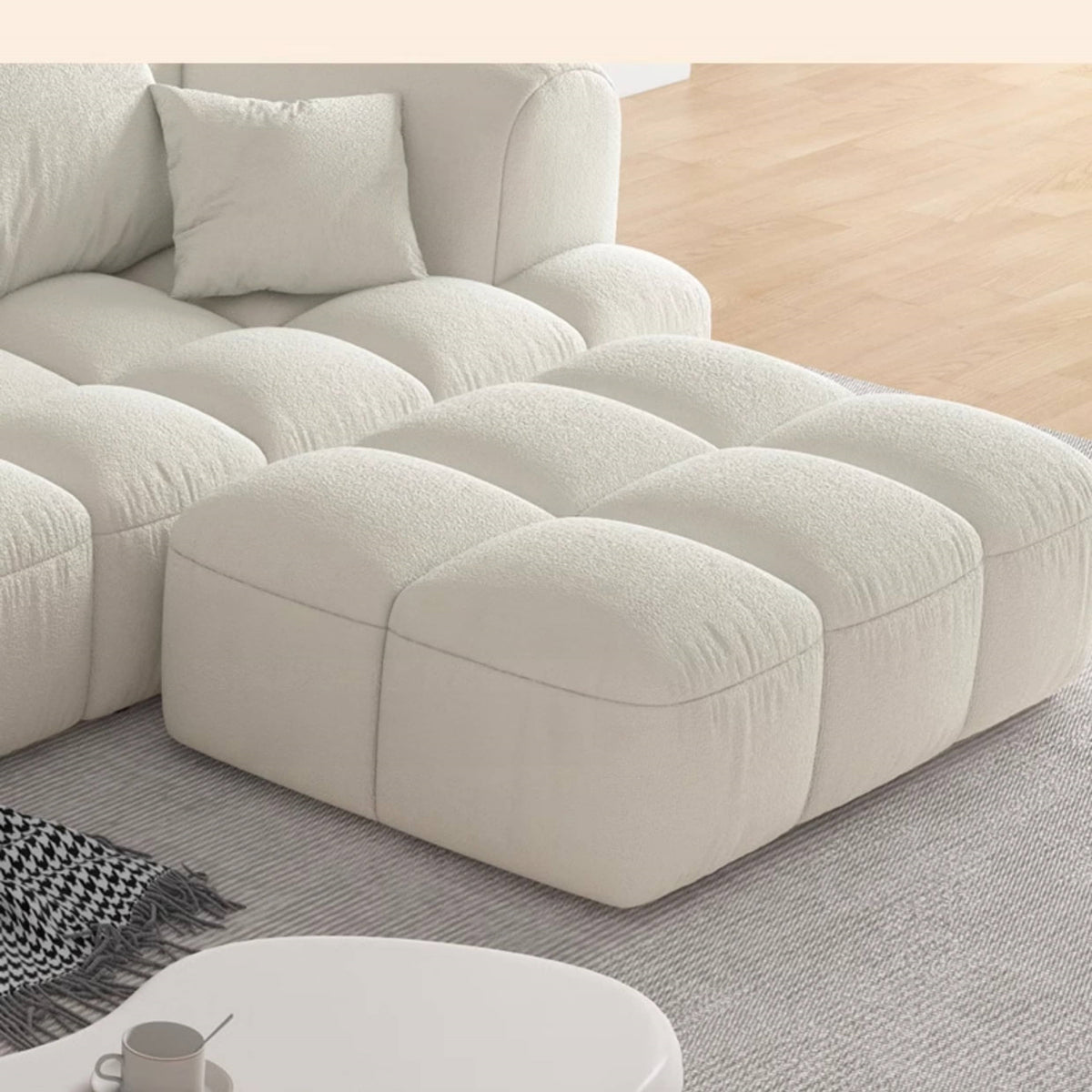 Luxurious Beige Sofa with Pine Wood Frame and Latex Down Cushions hatx-1025