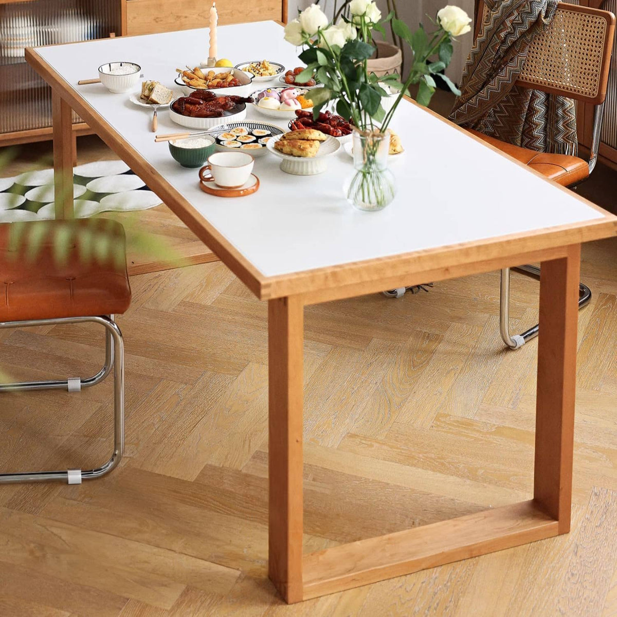 Stylish White Table with Black Marble & Cherry Wood Accents - Natural Elegance for Modern Spaces hldmz-713