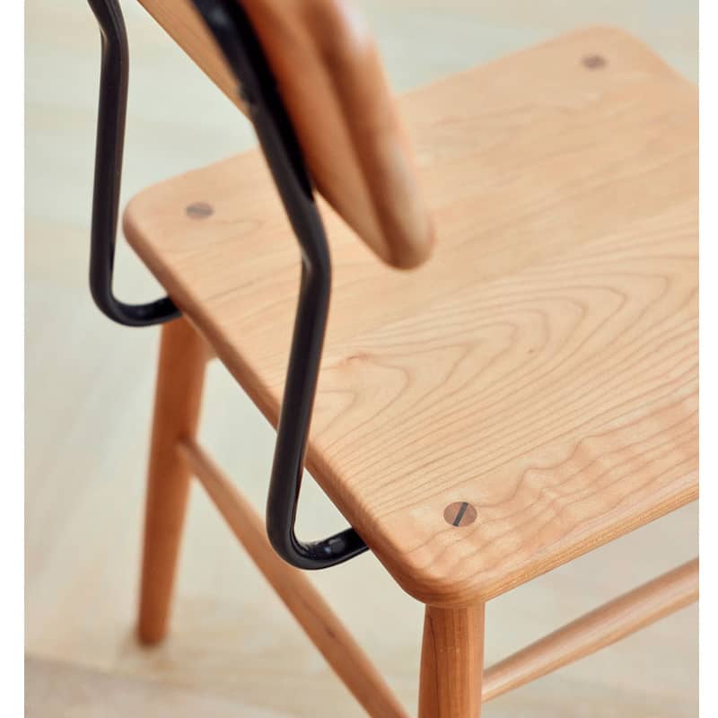 Sleek Modern Chair in Natural Cherry Wood with Durable Iron Frame hldmz-717