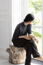 Stylish Synthetic Leather Stool with Unique Design - Comfortable and Versatile Home Accent Piece hrn-5254