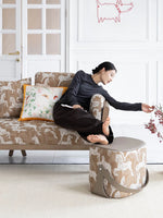 Stylish Synthetic Leather Stool with Unique Design - Comfortable and Versatile Home Accent Piece hrn-5254