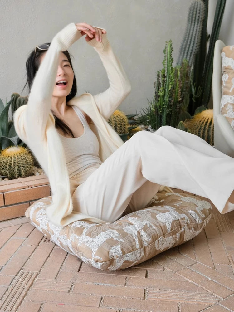 Luxurious Down & Silk Floss Rocking Chair with Beech Wood & Synthetic Leather Accent - Perfect for Stylish Relaxation hrn-5256