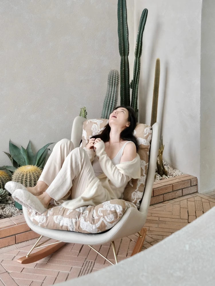 Luxurious Down & Silk Floss Rocking Chair with Beech Wood & Synthetic Leather Accent - Perfect for Stylish Relaxation hrn-5256