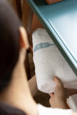 Stylish Ash Wood Console Table with Multi-layer Board and Synthetic Leather Accents hrn-5260