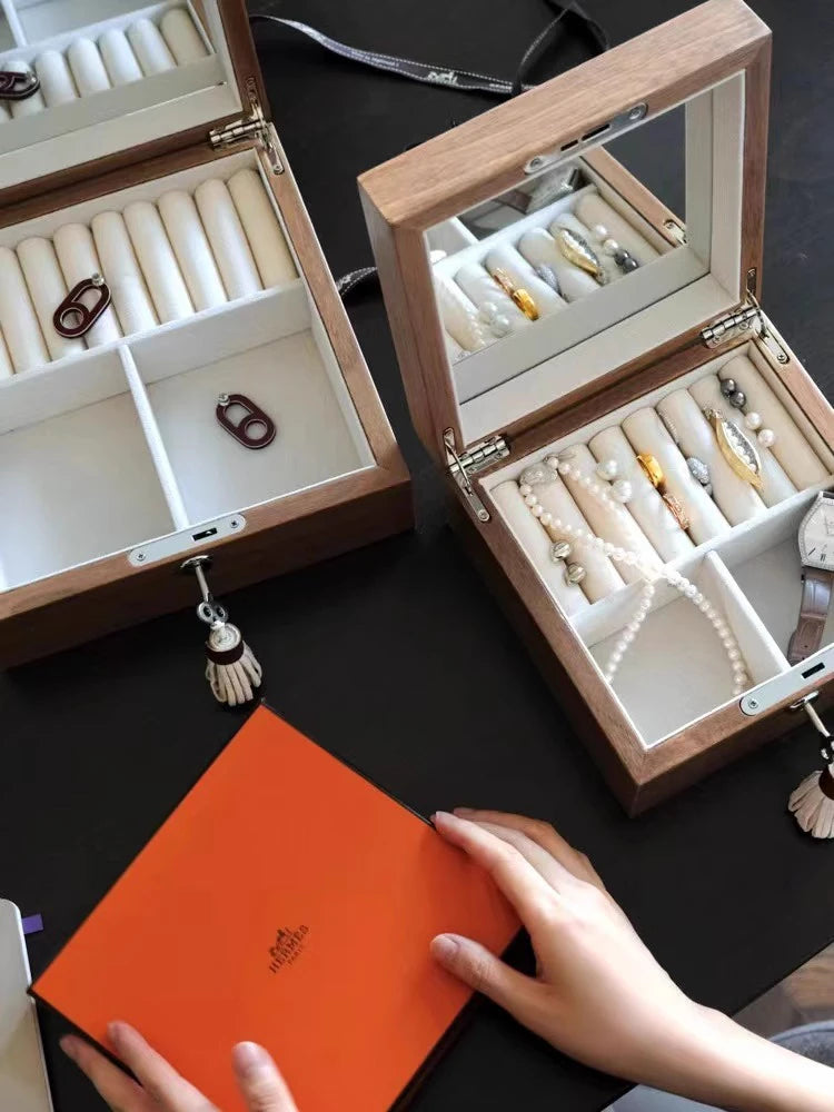 Stylish Ash Wood Console Table with Multi-layer Board and Synthetic Leather Accents hrn-5260