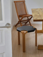 Stylish Cowhide and Ash Wood Stool - Modern Hexagonal Design for Any Space hrn-5262