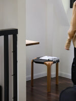 Stylish Cowhide and Ash Wood Stool - Modern Hexagonal Design for Any Space hrn-5262