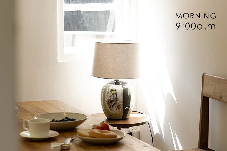 Stylish Cowhide and Ash Wood Stool - Modern Hexagonal Design for Any Space hrn-5262