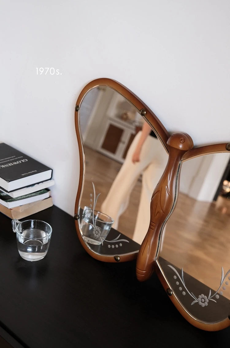 Unique Butterfly-Shaped Mirror with Solid Wood Frame - Hand-Cut Glass Design for Elegant Home Décor hrn-5268