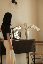 Unique Butterfly-Shaped Mirror with Solid Wood Frame - Hand-Cut Glass Design for Elegant Home Décor hrn-5268