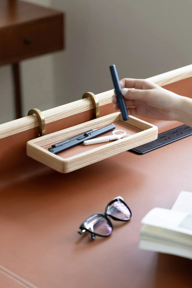 Stylish Ash Wood Chair with Synthetic Leather Upholstery – Modern Comfort for Your Home or Office hrn-5270