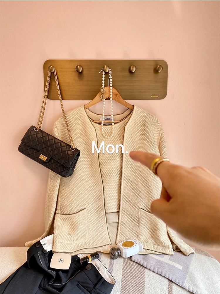 Elegant Metal and Oak Serving Cart with Copper Accents - Perfect for Entertaining hrn-5272