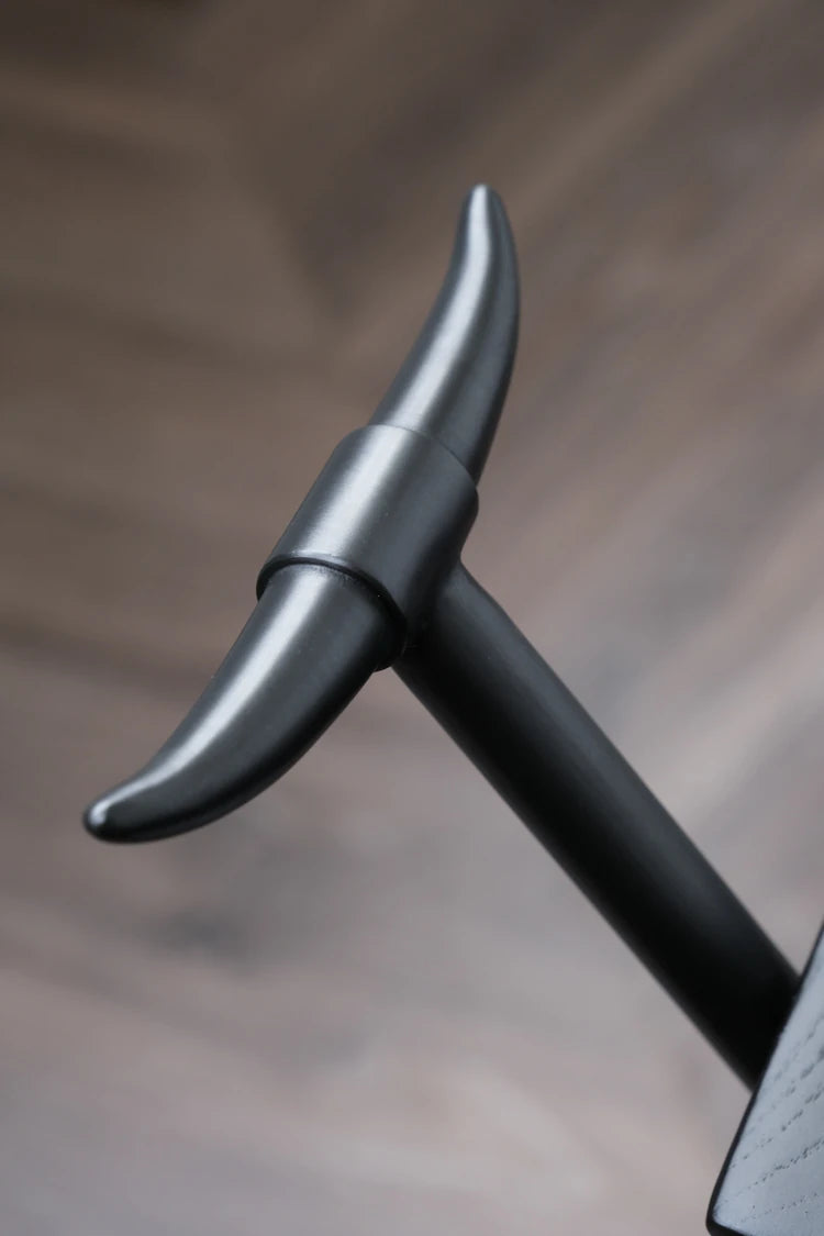 Elegant Metal and Oak Serving Cart with Copper Accents - Perfect for Entertaining hrn-5272