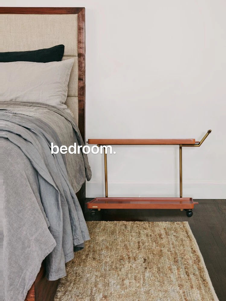 Elegant Metal and Oak Serving Cart with Copper Accents - Perfect for Entertaining hrn-5272