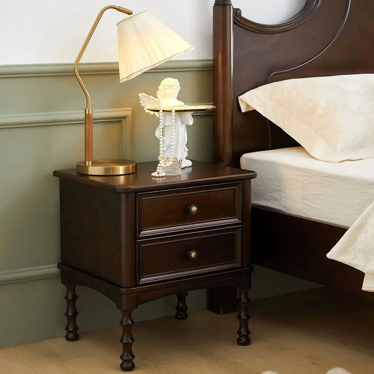 Classic Nightstand Crafted from Chinese Tulipwood for Elegant Bedroom Décor hsmjx-4170