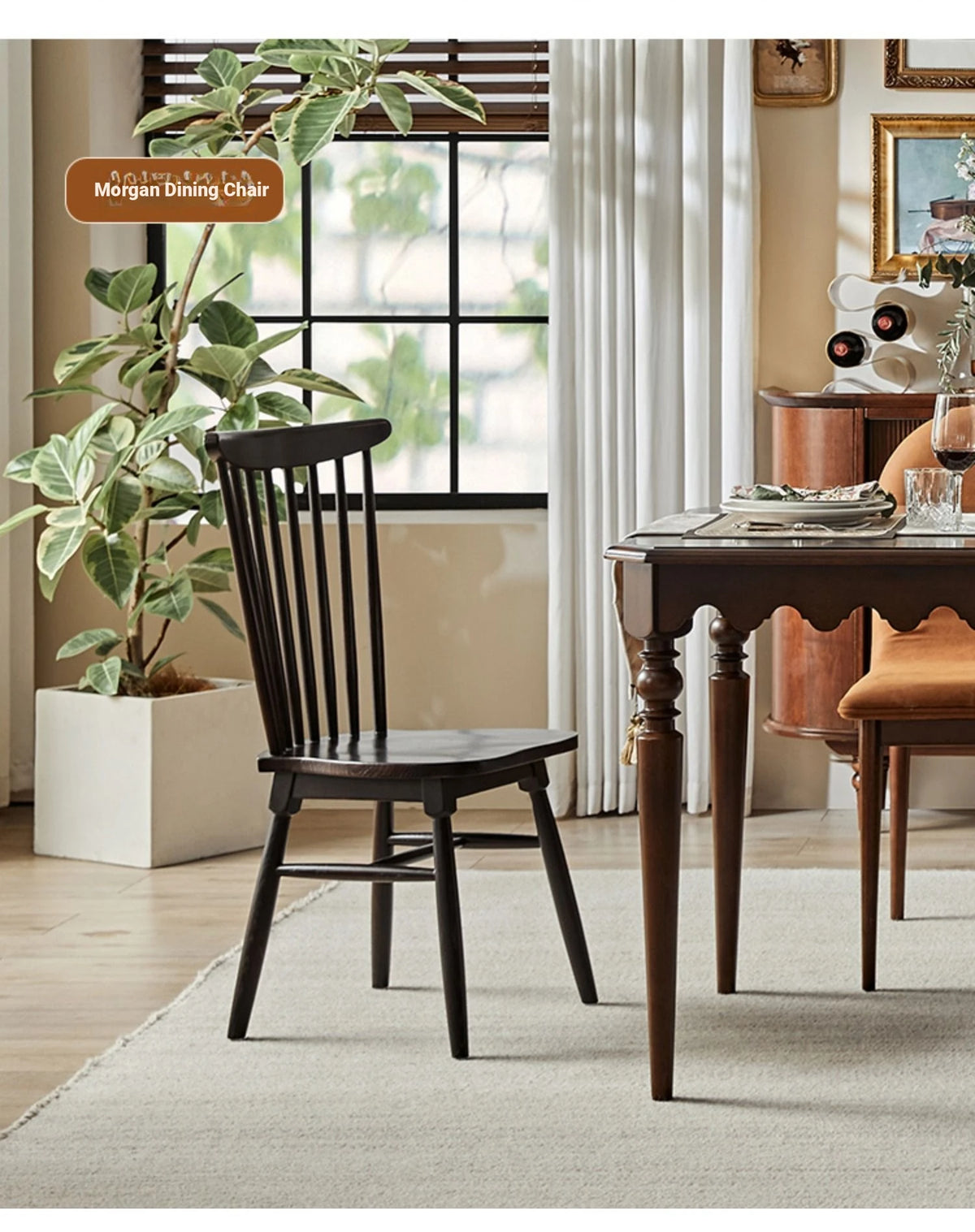 Elegant Solid Wood Dining Table with Beaded Pedestal and Curved Edge - Perfect for Cozy Spaces hsxz-2174