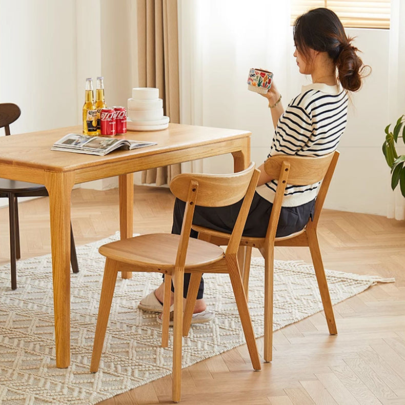 Stunning Brown Oak Wood Table for Elegant Natural Décor hym-1530