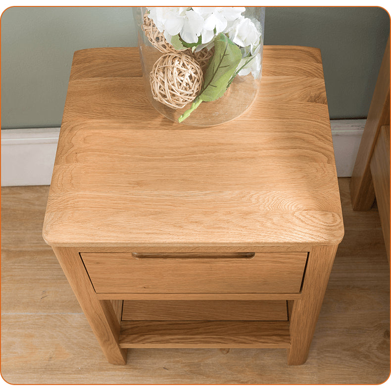 Stylish Brown Oak Bedside Cupboard – Natural Wood Finish with Tung Oil hym-472