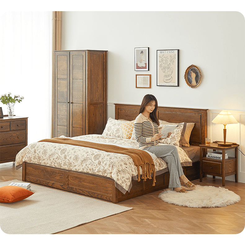 Luxurious Oak Pine Brown Wood Bed – Perfect for a Stylish Bedroom Upgrade hym-479