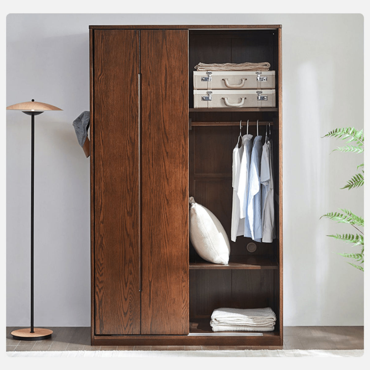 Sleek Brown Oak Cabinet with Durable Tung Wood and Metal Accents hym-481