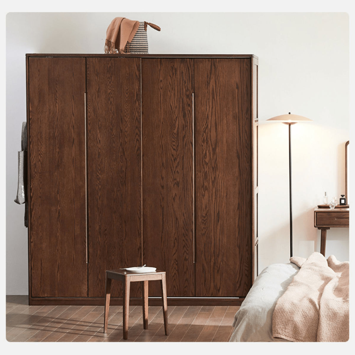 Sleek Brown Oak Cabinet with Durable Tung Wood and Metal Accents hym-481