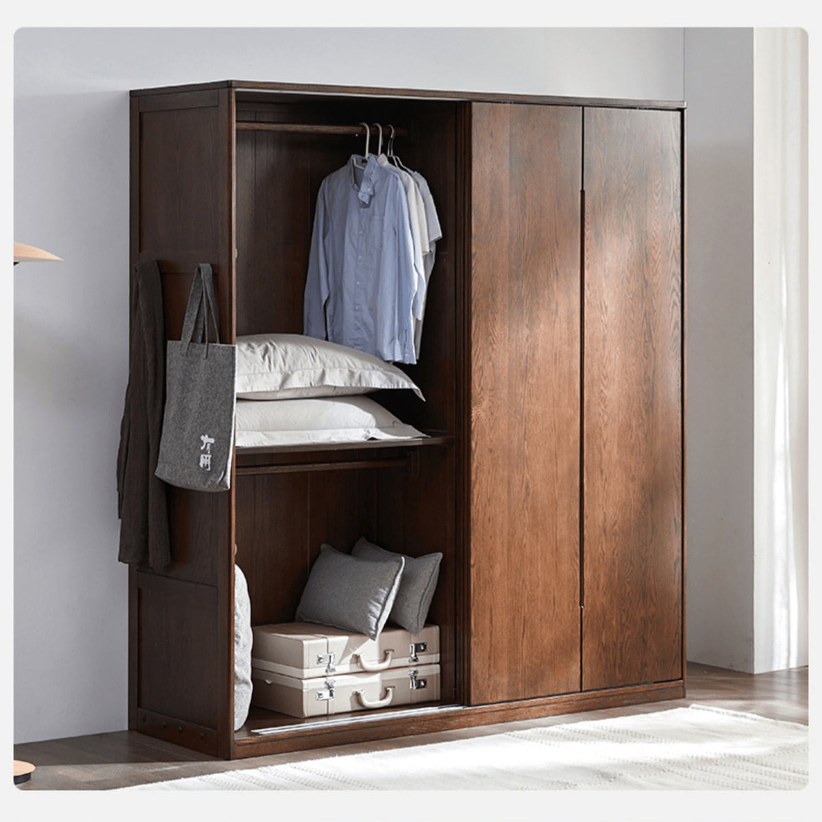 Sleek Brown Oak Cabinet with Durable Tung Wood and Metal Accents hym-481