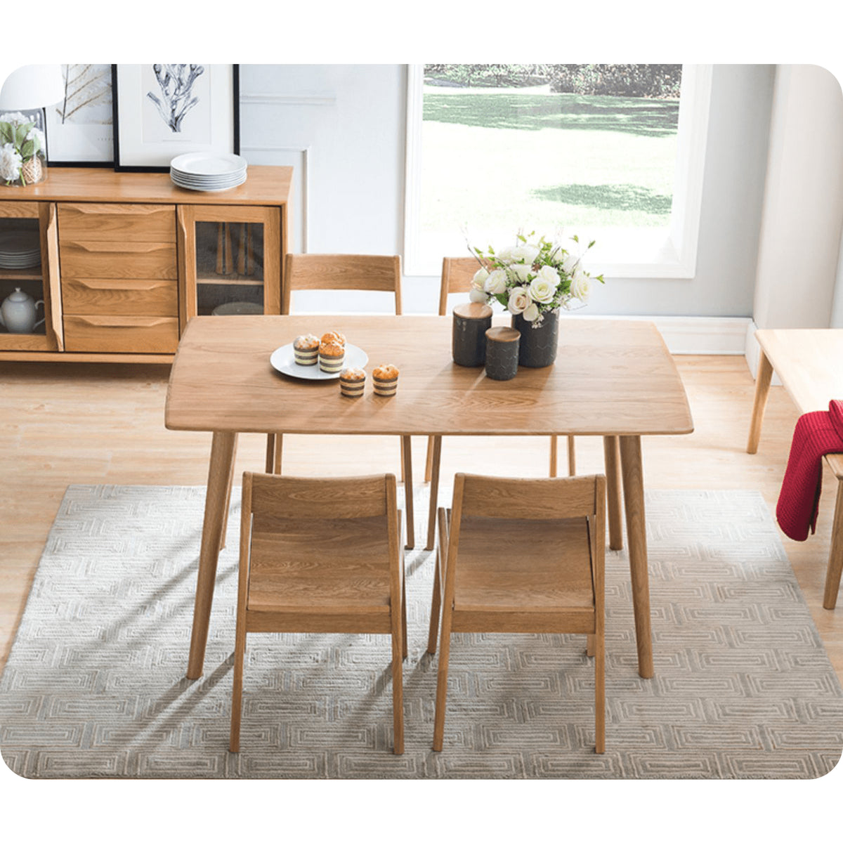 Elegant Brown Oak Wood Dining Table - Natural Finish hym-482