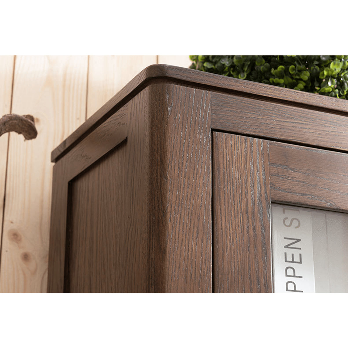 Stunning Brown Oak and Tung Wood Cabinet with Stylish Metal Accents hym-483