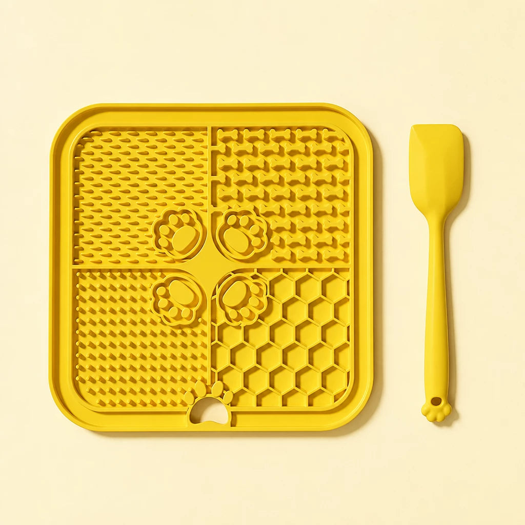4-Section Silicone Lick Mat for Dogs, 7.9 × 7.9 in