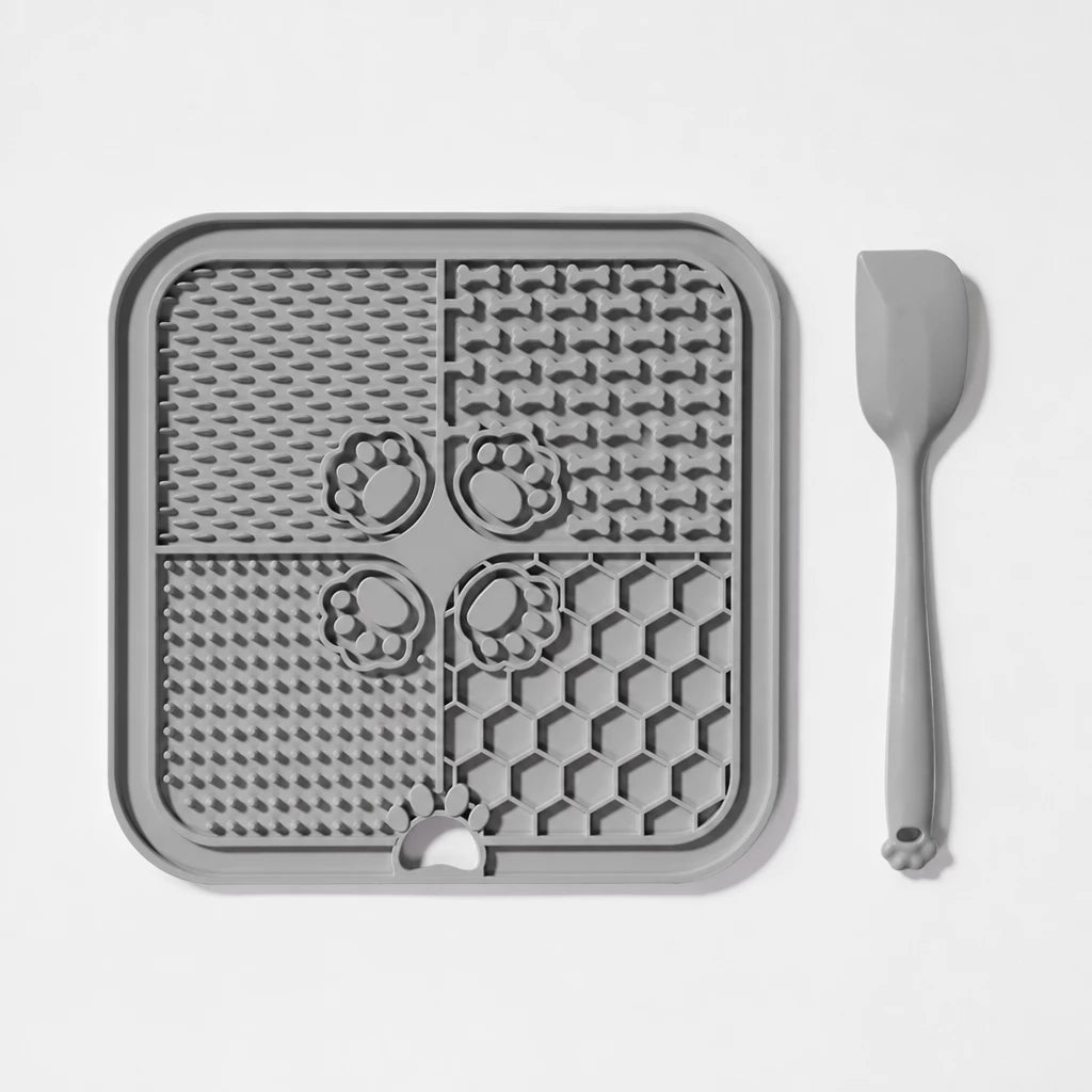 4-Section Silicone Lick Mat for Dogs, 7.9 × 7.9 in
