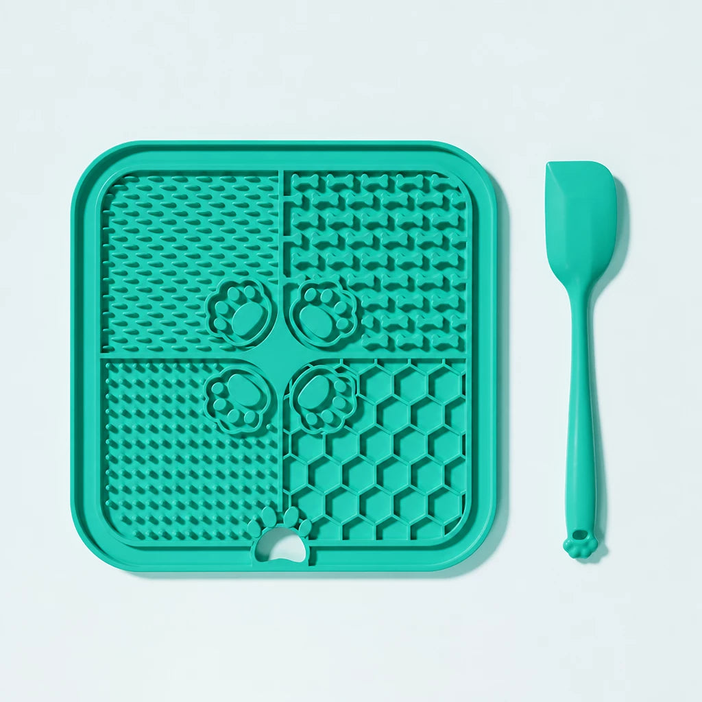 4-Section Silicone Lick Mat for Dogs, 7.9 × 7.9 in