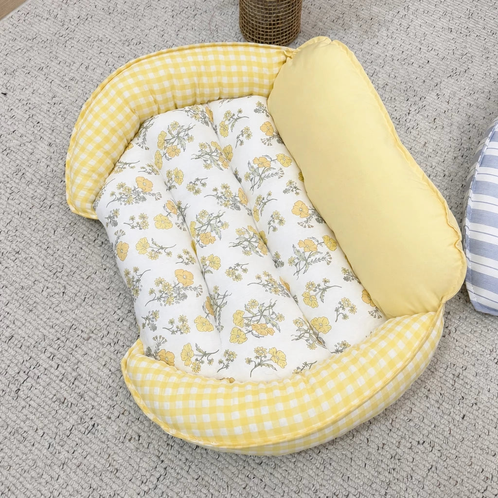 Reversible Curved Polyester Pet Bed for Small Dogs and Cats