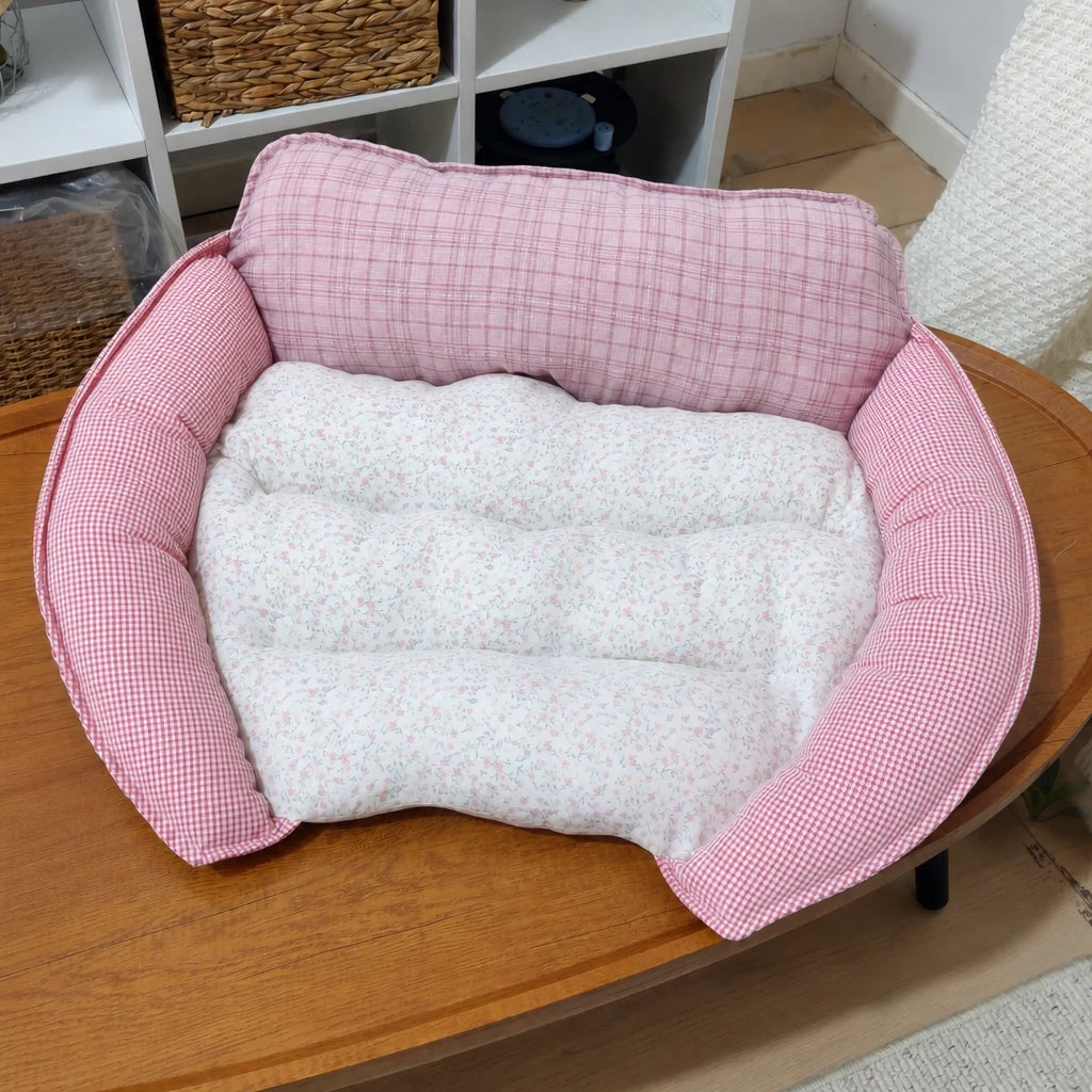 Reversible Curved Polyester Pet Bed for Small Dogs and Cats