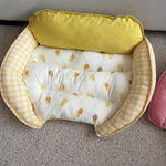 Reversible Curved Polyester Pet Bed for Small Dogs and Cats
