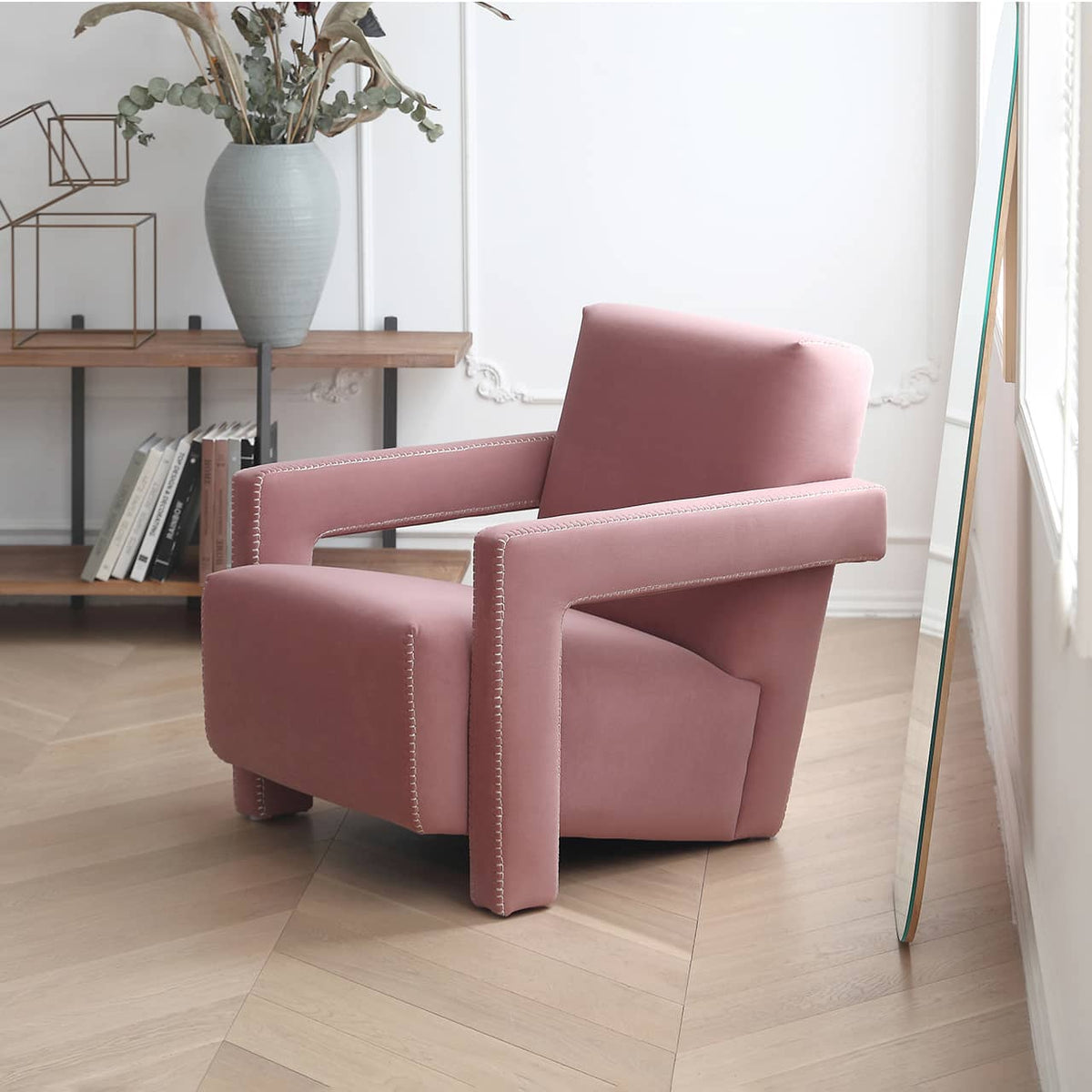 Luxurious Pink Pine Suede Chair - Stylish and Comfortable Seating my-356