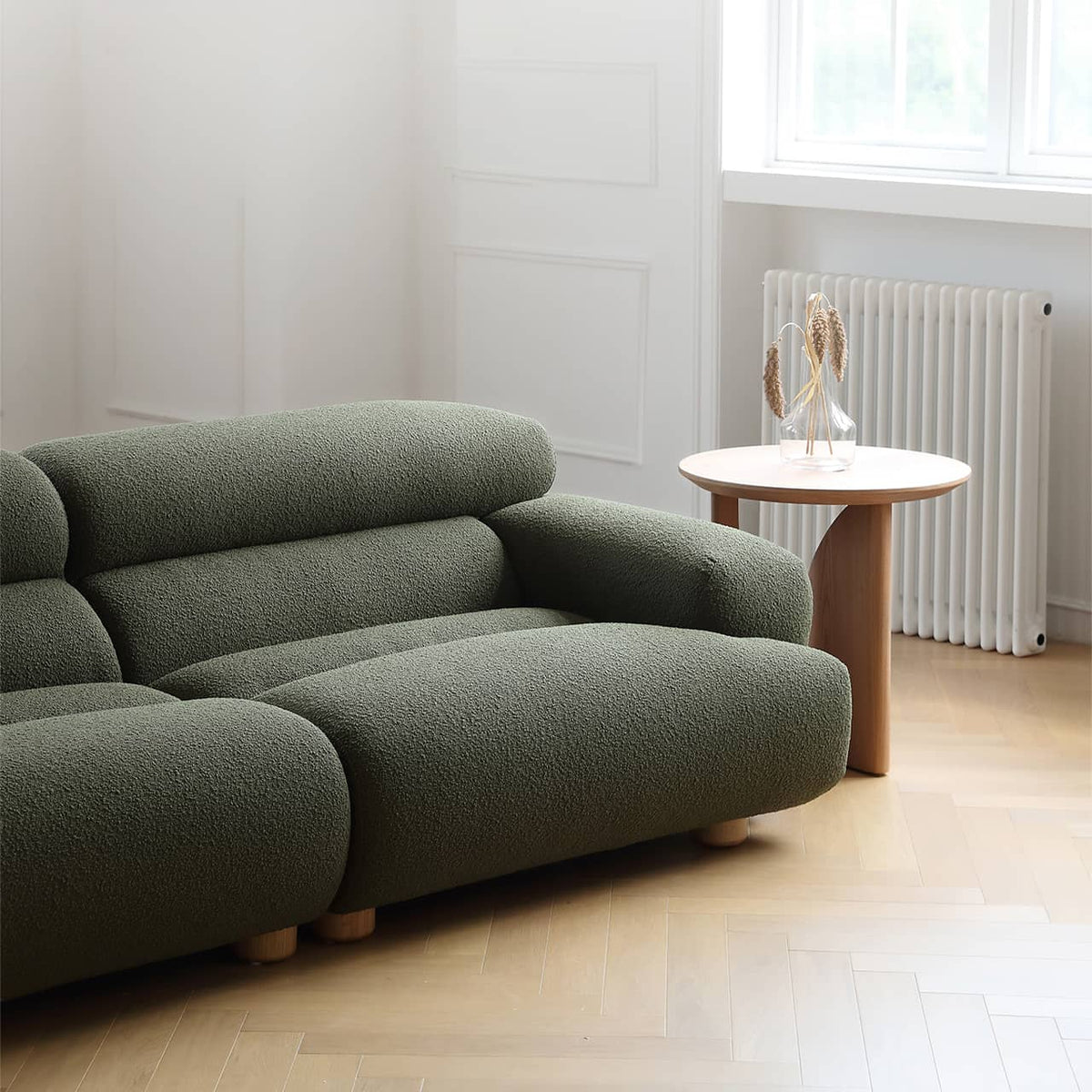 Luxurious Dark Green Pine Sofa - Elegant Comfort for Your Living Room my-369