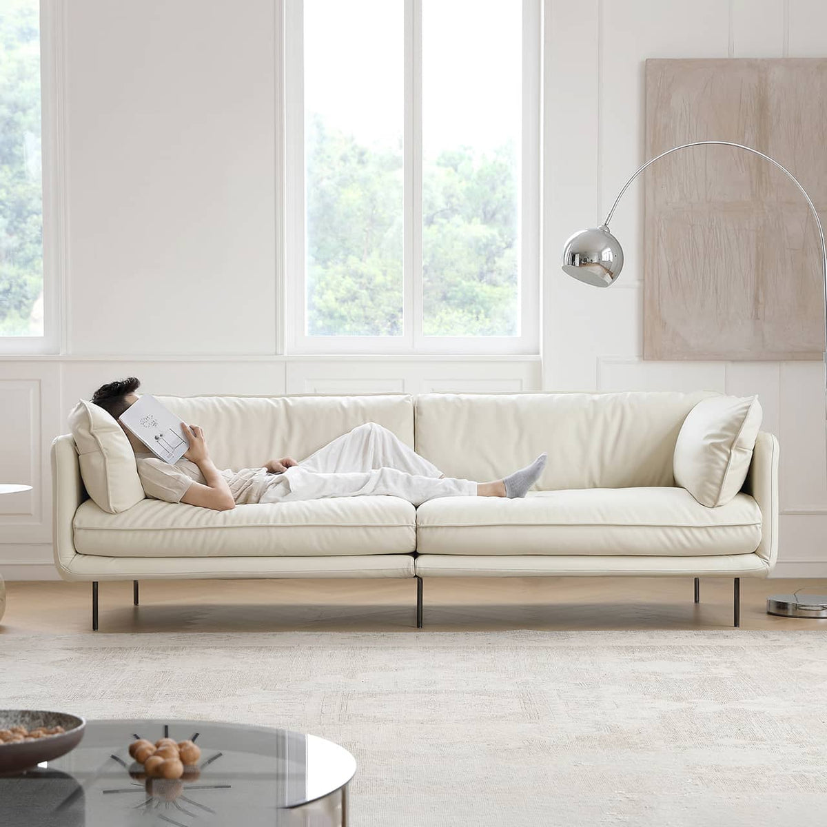 Luxurious Off-White Sofa with Pine Wood Frame and Scratch-Resistant Fabric my-371