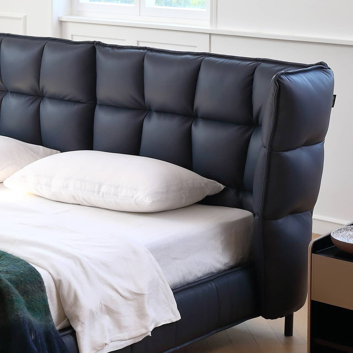 Luxurious Black Pine Bed with Leather Upholstery and Silk Floss Comfort my-381