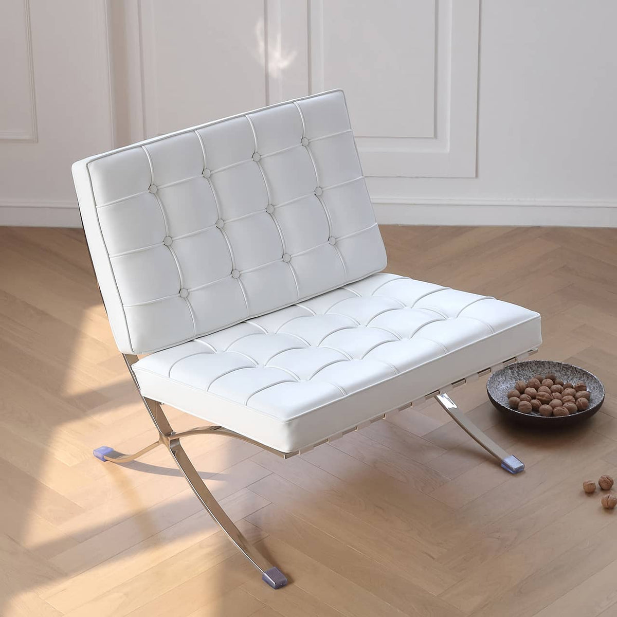 Sleek White Stainless Steel Chair with Premium Leathaire Upholstery my-382