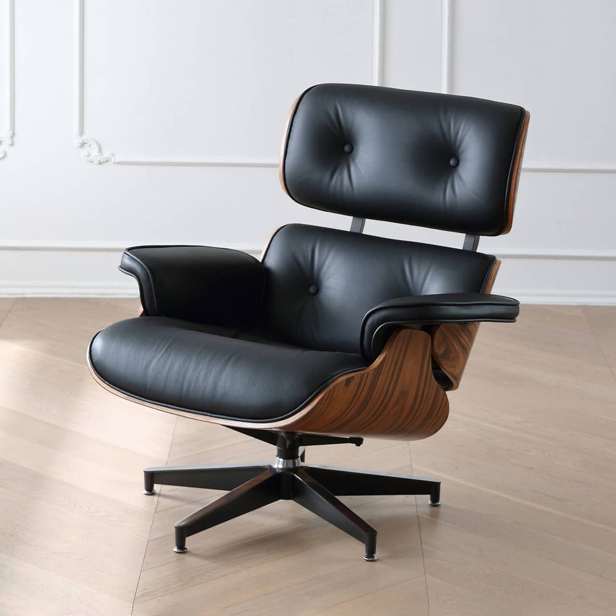 Luxurious Black Leather Executive Chair with Multi-Layer Support my-383