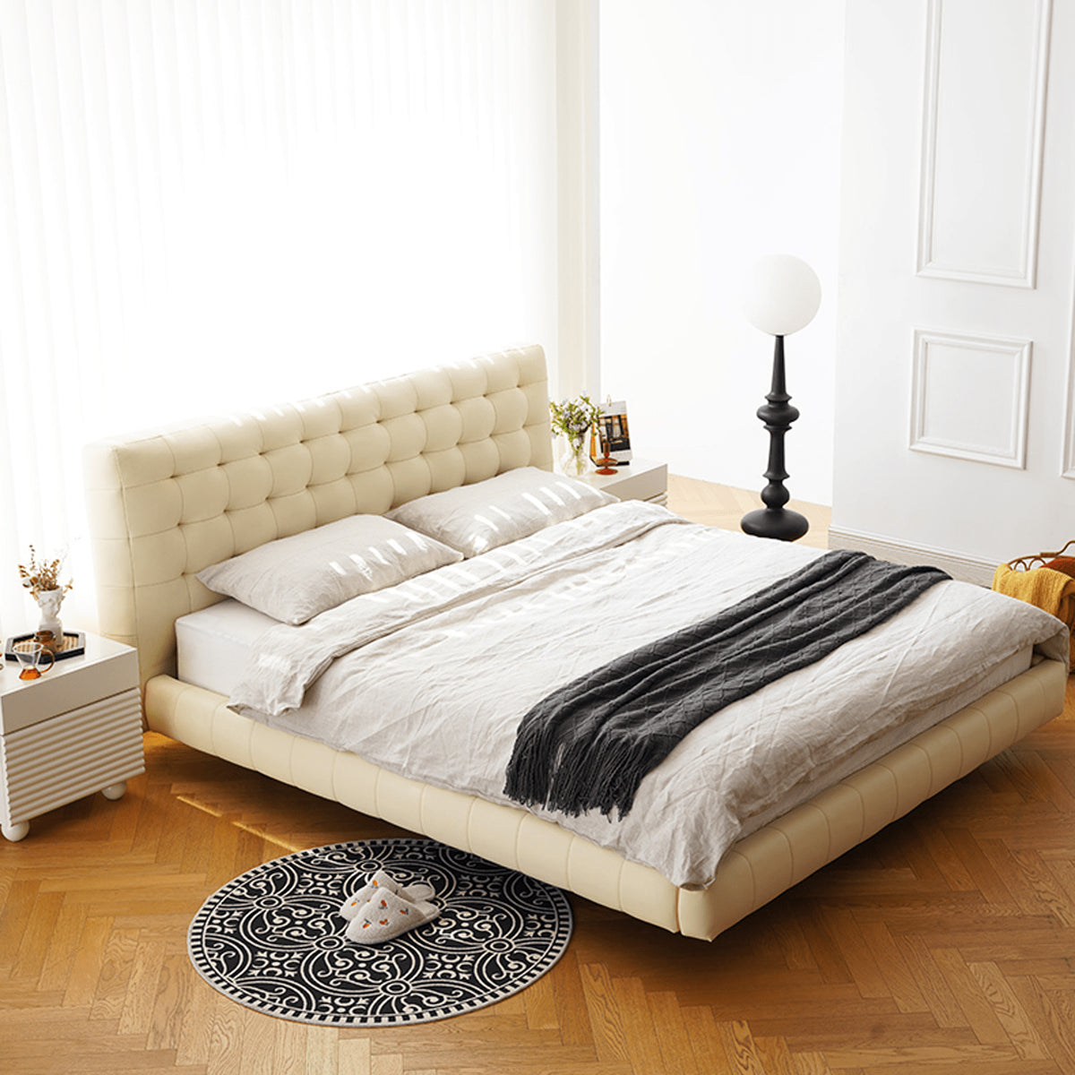 Luxurious Off-White & Black PU Leather Bed with Beech Wood Frame - Modern Elegance for Your Bedroom yw-201