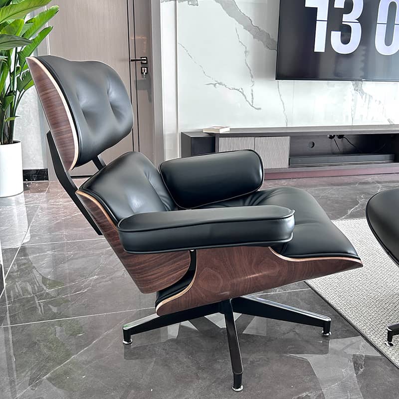 Stylish Black PU Leather Bar Stool for Modern Kitchens and Bars yw-204